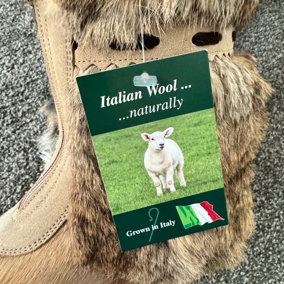 Overland Tan Fur Moccasin Boots for Women - Picture 3 of 6